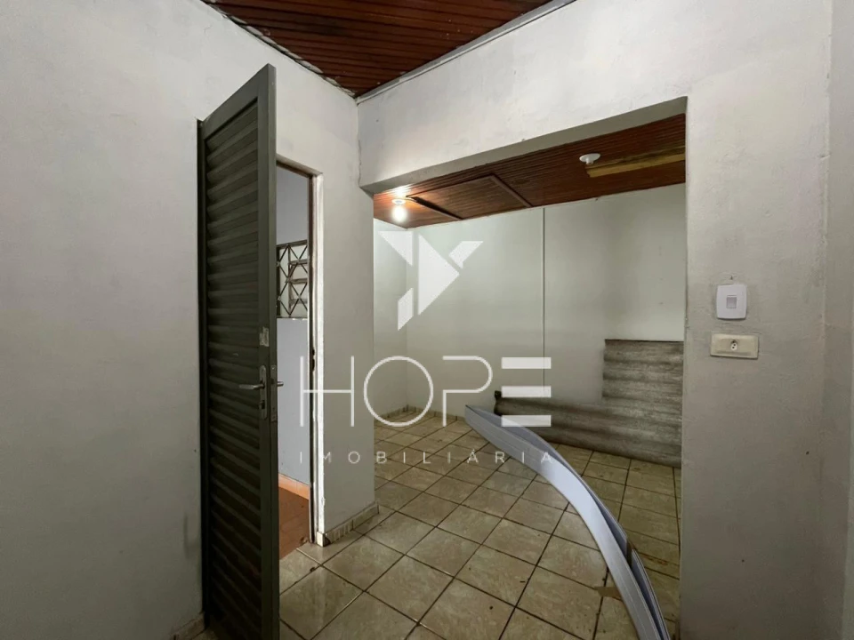 Sobrado Comercial e Residencial para Venda e Locação – 5 Quartos (2 Suítes) – Centro – Londrina/PR 