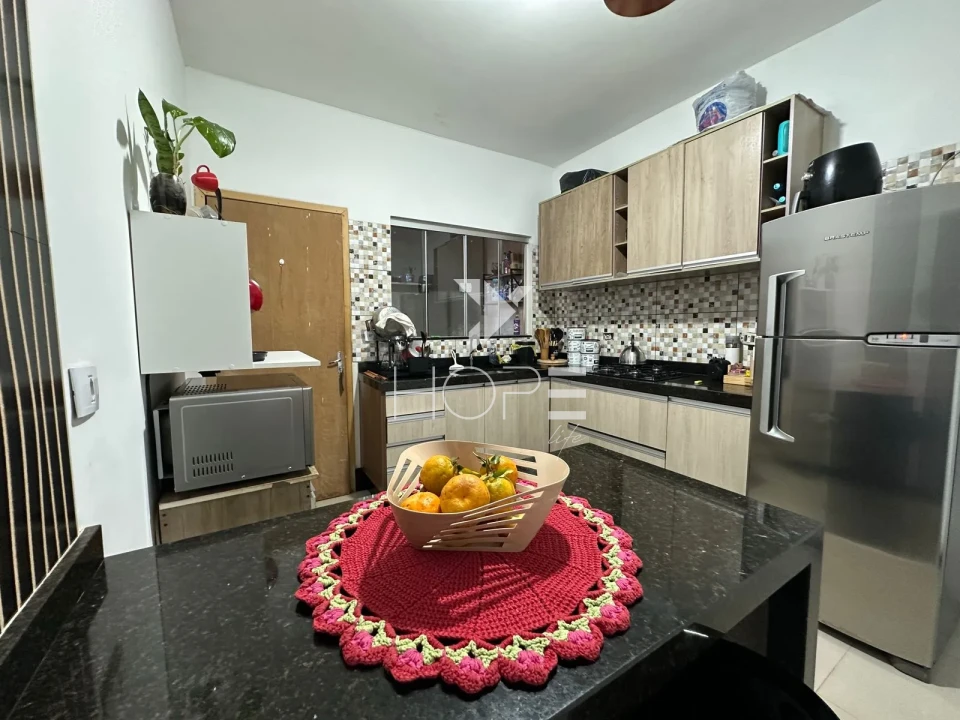 Imagens do imóveis Casa Geminada Sobrado à venda com 3 quartos-  Jardim Tókio – Zona Oeste – Londrina/PR