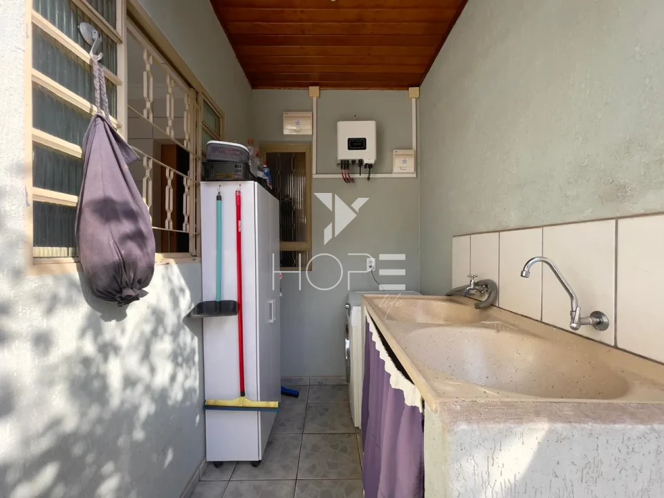 Imagens do imóveis Casa à Venda – 187m² – 3 Quartos (1 Suíte) – Franca – Zona Leste – Londrina/PR