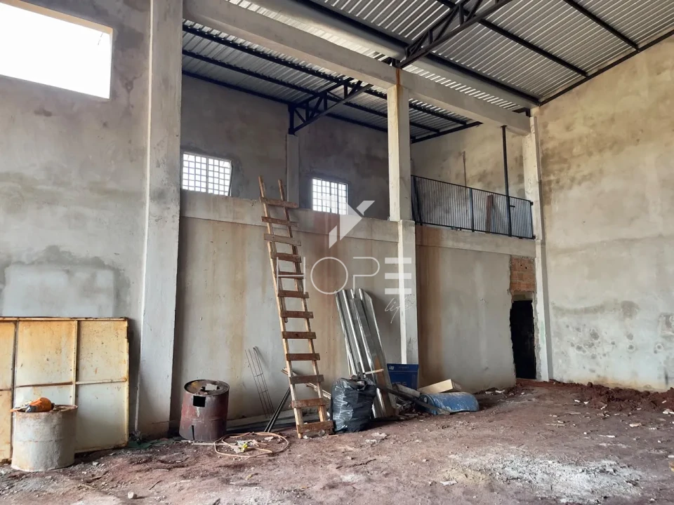 Imagens do imóveis Barracão Comercial à Venda e Locação – 238m² – Chácara Santa Maria – Cambé/PR