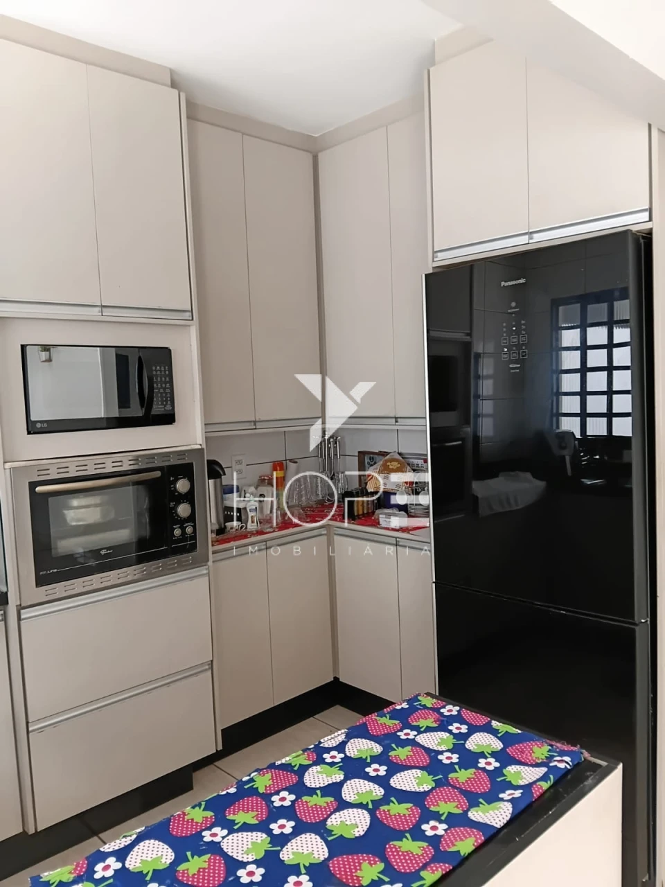 Casa com Edícula à Venda – 286m² – 4 Quartos (2 Suíte) – Bandeirantes – Zona Oeste – Londrina/PR