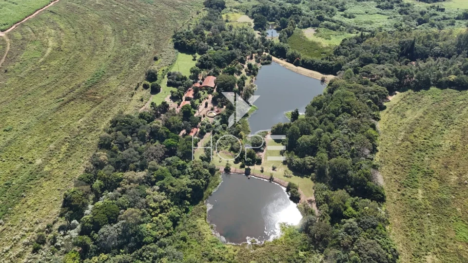 Imagens do imóveis Fazenda à venda com 483 alqueires - 77% de aproveitamento - potencial para irrigação - Botucatu SP