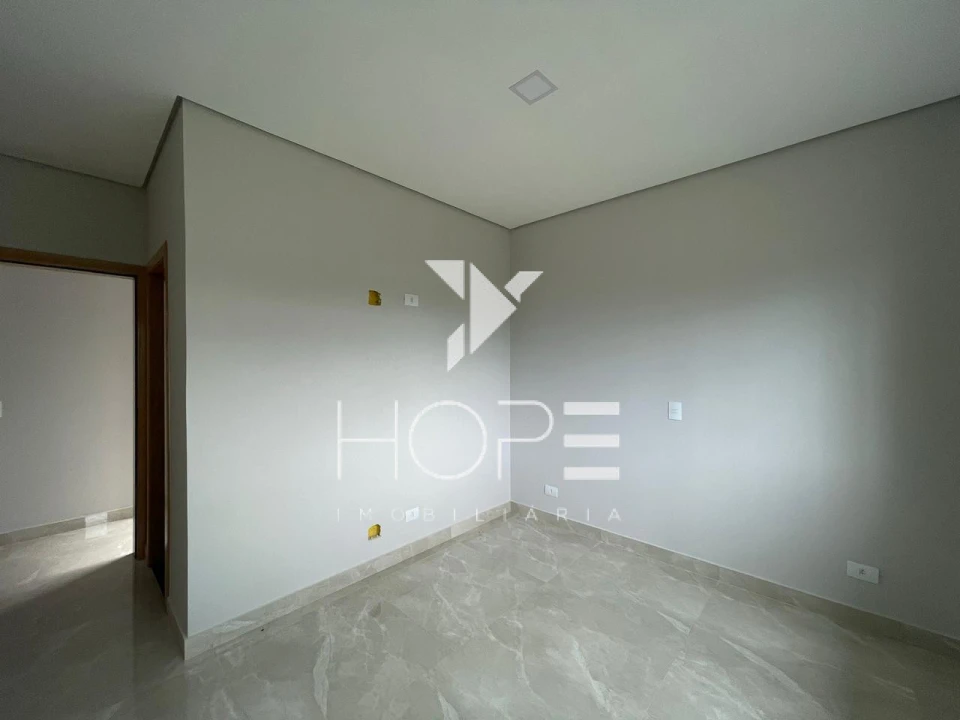 Casa à venda – 3 Quartos – Condomínio Royal Norte – Zona Norte – Londrina/PR