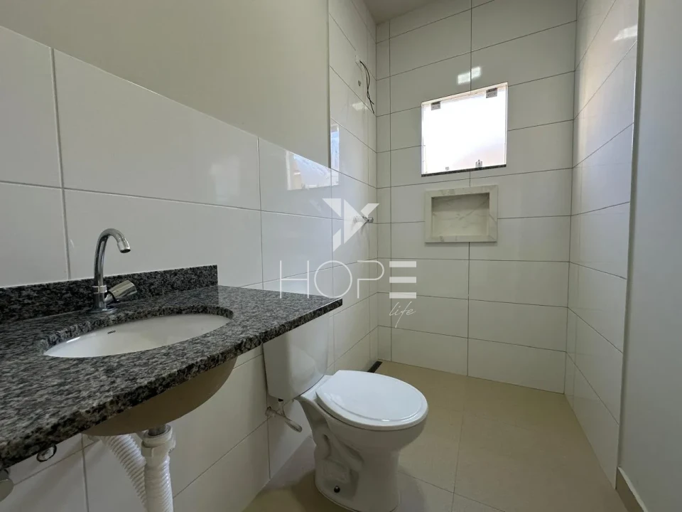 Imagens do imóveis Casa geminada à venda com 3 quartos (1 suíte) no Jardim Bandeirantes – Zona Oeste – Londrina/PR