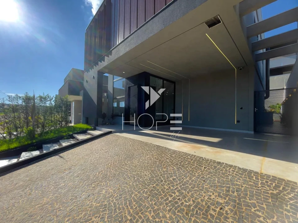 Imagens do imóveis Sobrado com Piscina à Venda - 230m² – 3 Suítes – Condomínio Araguari Tauá – Zona Leste – Londrina/PR
