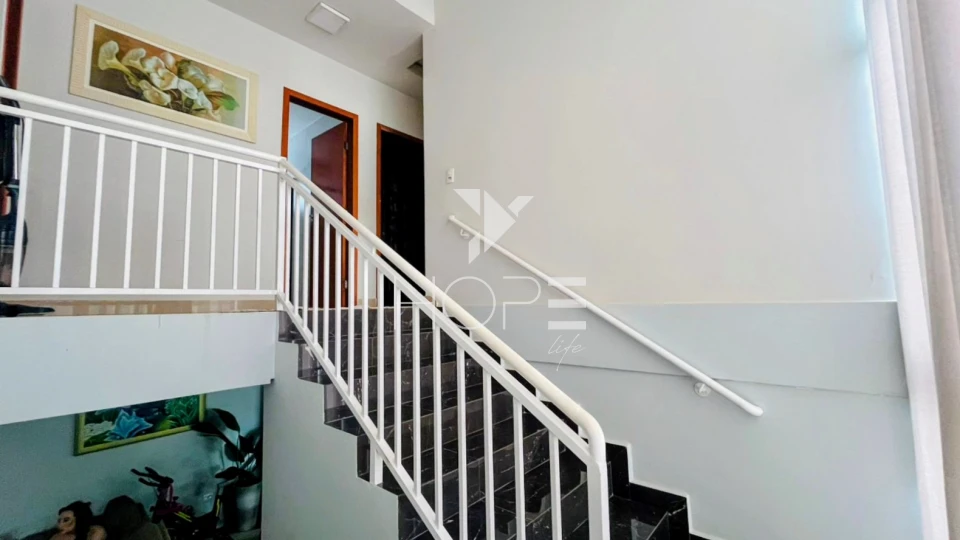 Imagens do imóveis Casa à venda com 250 m² - 3 quartos sendo 2 suítes - 4 vagas - espaço gourmet - Conjunto do Café - Zona Norte - Londrina PR