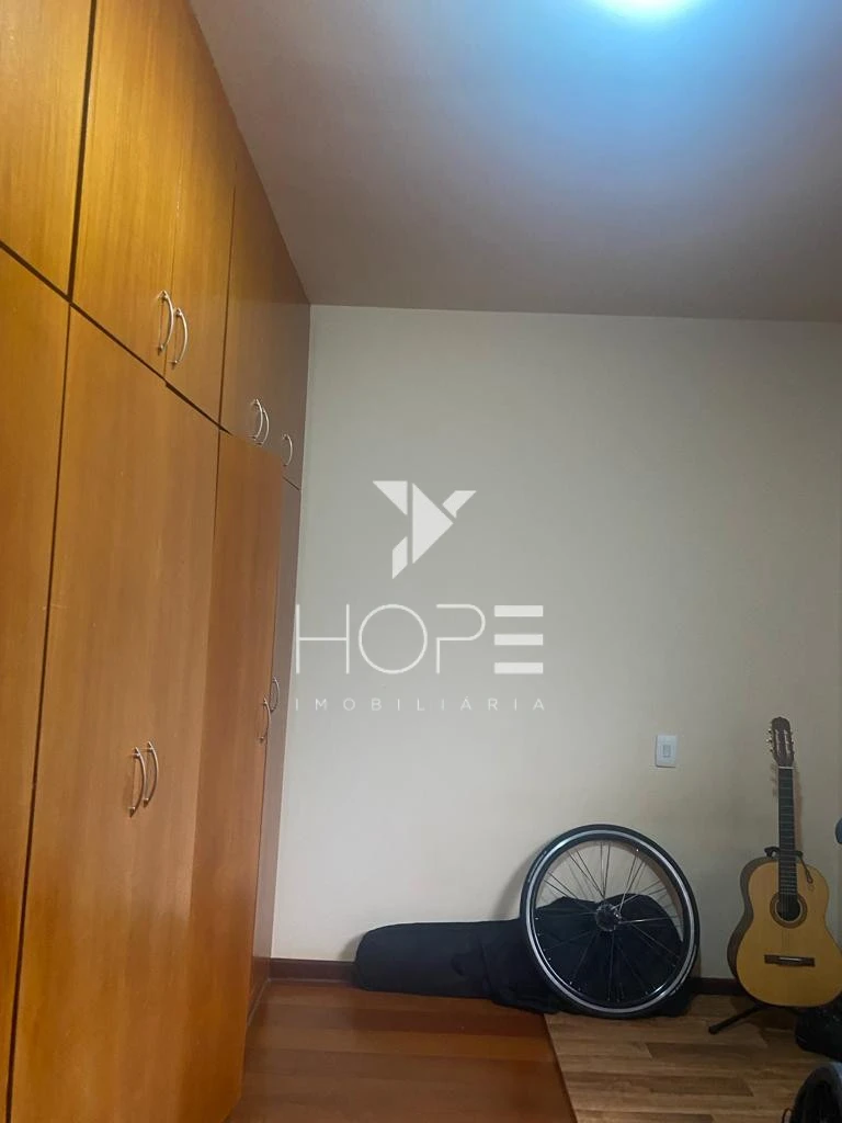 Sobrado à Venda - 6 Quartos – 306 m² de terreno – Portal de Versalhes 2 – Zona Oeste – Londrina/PR