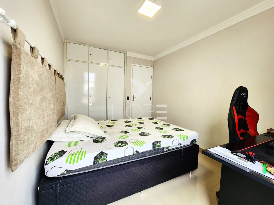 Condomínio Castelo Branco - apartamento à venda com 100m² - 3 quartos - 2 banheiros - 1 vaga - Jardim Bela Itália - Cambé PR