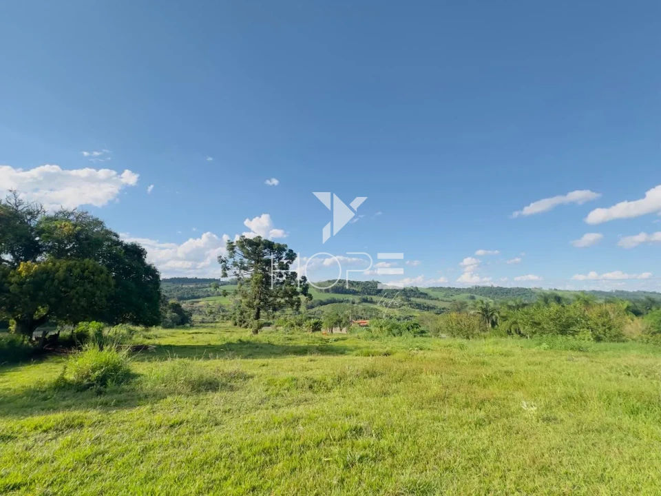 Imagens do imóveis Chácara à venda – 30.000 m² – Patrimônio Regina – Londrina/PR – Piscina e Espaço Gourmet