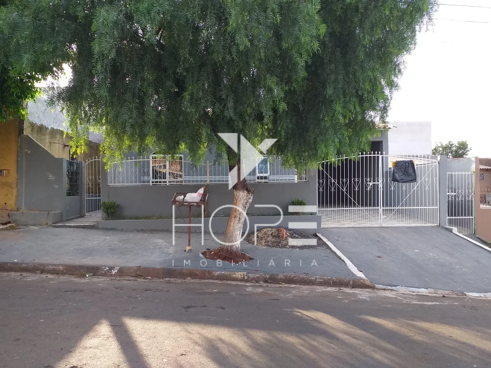 Casa à venda – 4 quartos – Jardim Silvino II – Cambé/PR