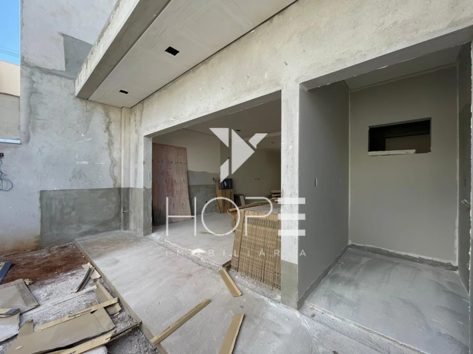 Sobrado em condomínio à venda – 105m² Privativos - Morada das Flores (Rosas) – Cambé/PR