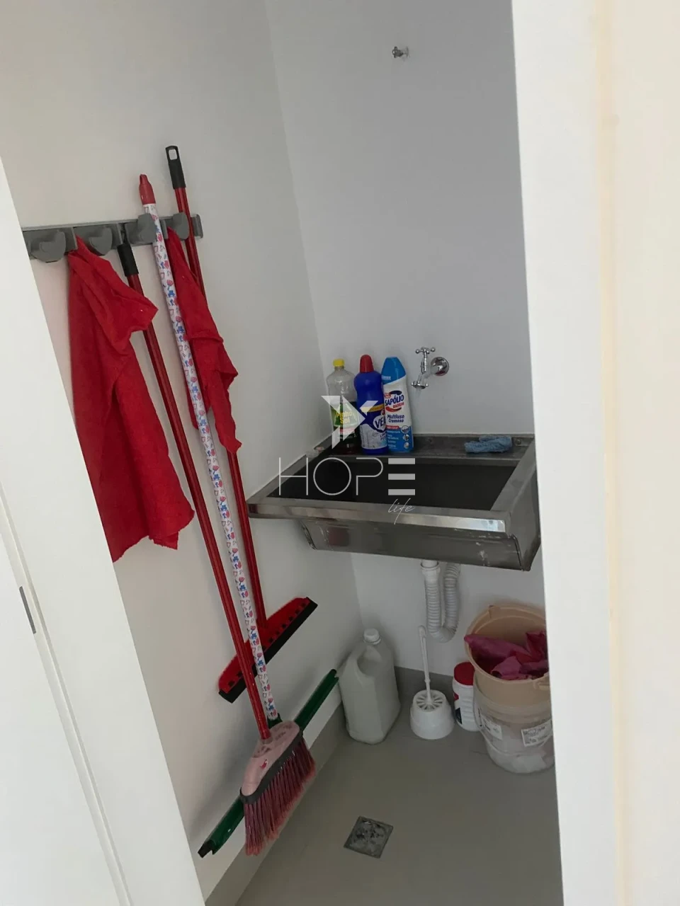 Ponto comercial reformado à venda com 244m² - estrutura para clínica - 5 salas - 3 vagas - Jardim Londrilar - Londrina PR