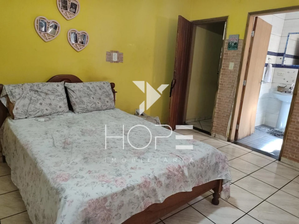 Casa à venda Jd. Bancários - Londrina-Pr.