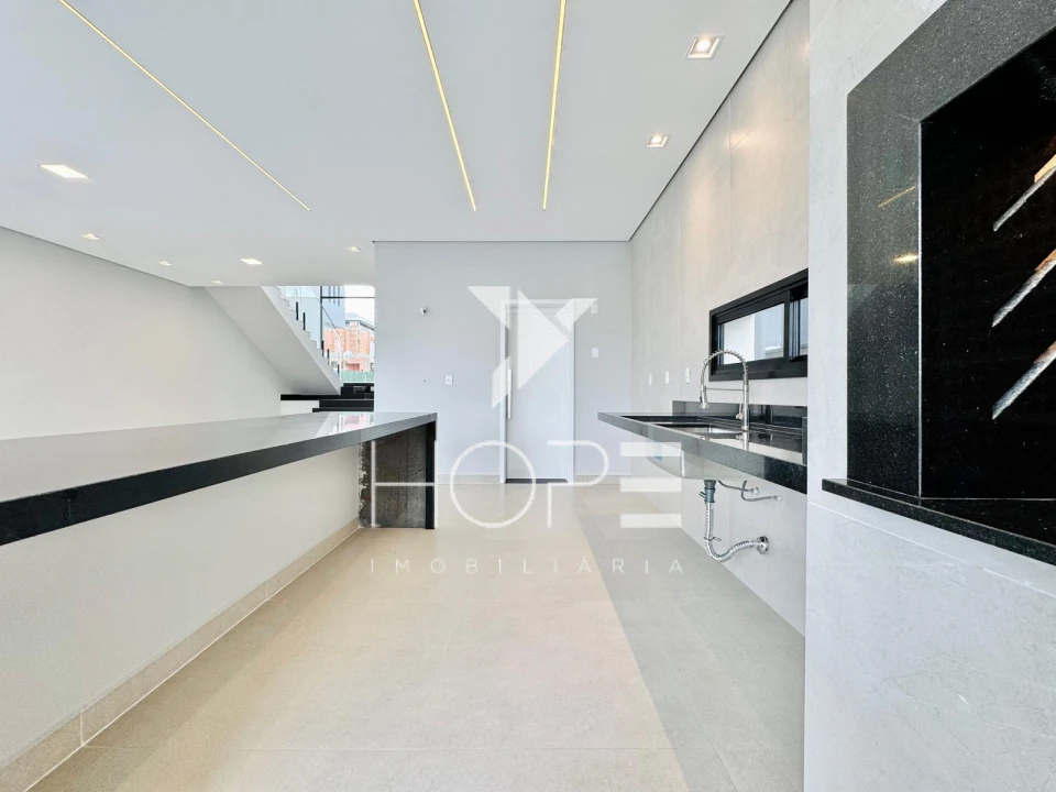 Sobrado Novo à Venda no Condomínio Araçari – 3 Suítes – Parque Tauá