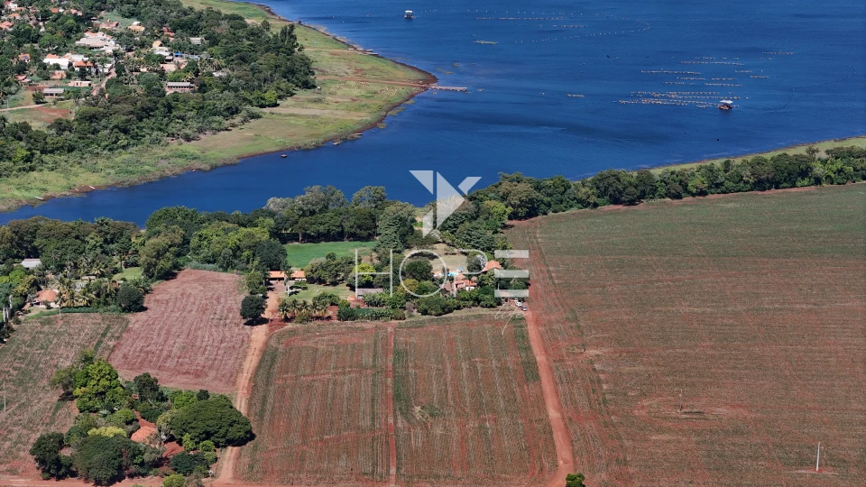 Imagens do imóveis Chácara molhada à venda com 30.492 m² - 3 casas - piscina - acesso direto ao rio - Alvorada do Sul PR
