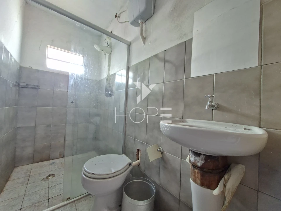 Imagens do imóveis Casa à venda ou LOCAÇÃO na Zona Leste de Londrina | 3 quartos, 1 suíte, 155m² e área de lazer com churrasqueira