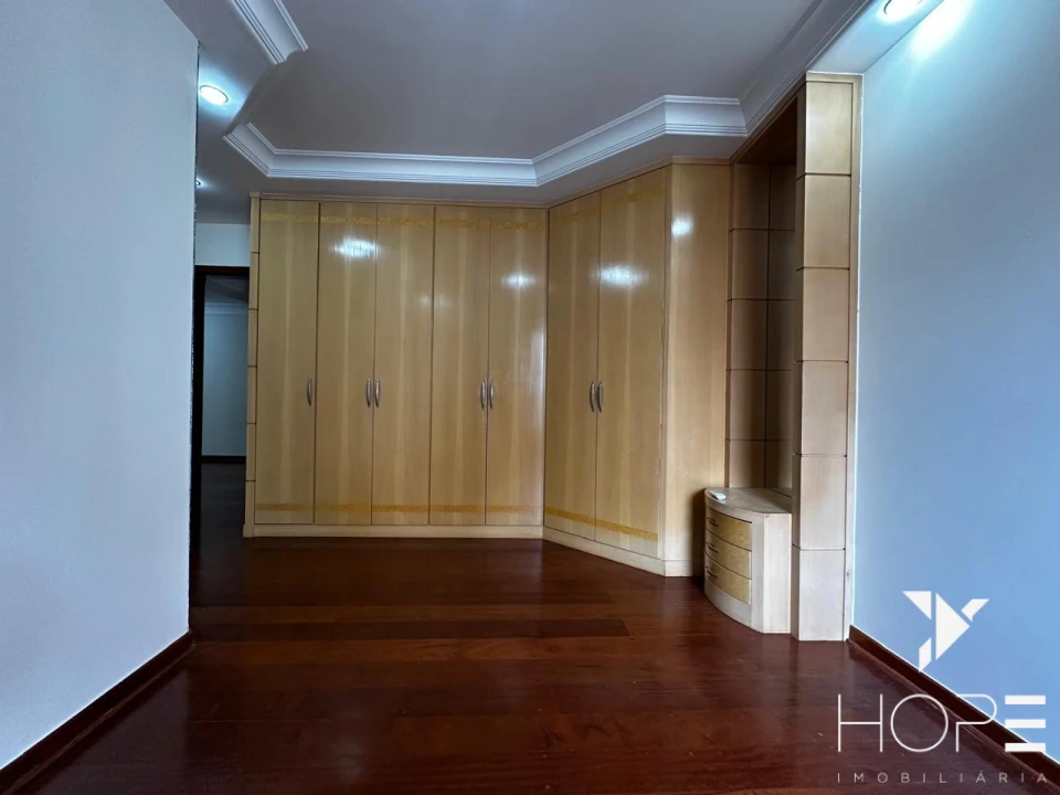 Apartamento à venda – 185 m² – Condomínio Bosque Wilmar Berbet – Gleba Fazenda Palhano – Londrina/PR