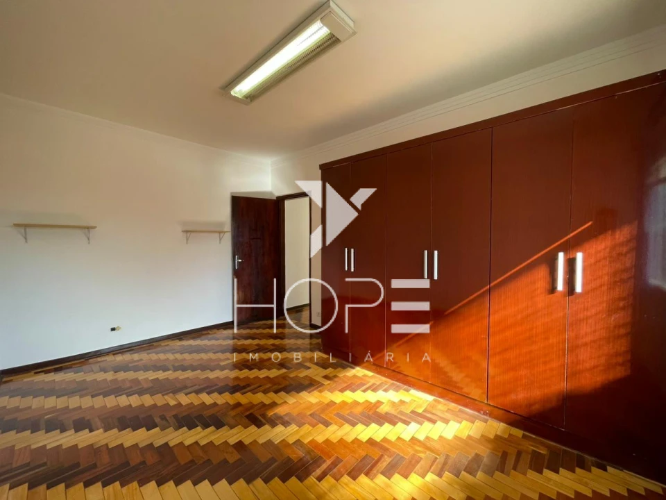 Sobrado com Edícula para Venda e Locação – 5 Quartos – Jardim Londrilar – Centro – Londrina/PR