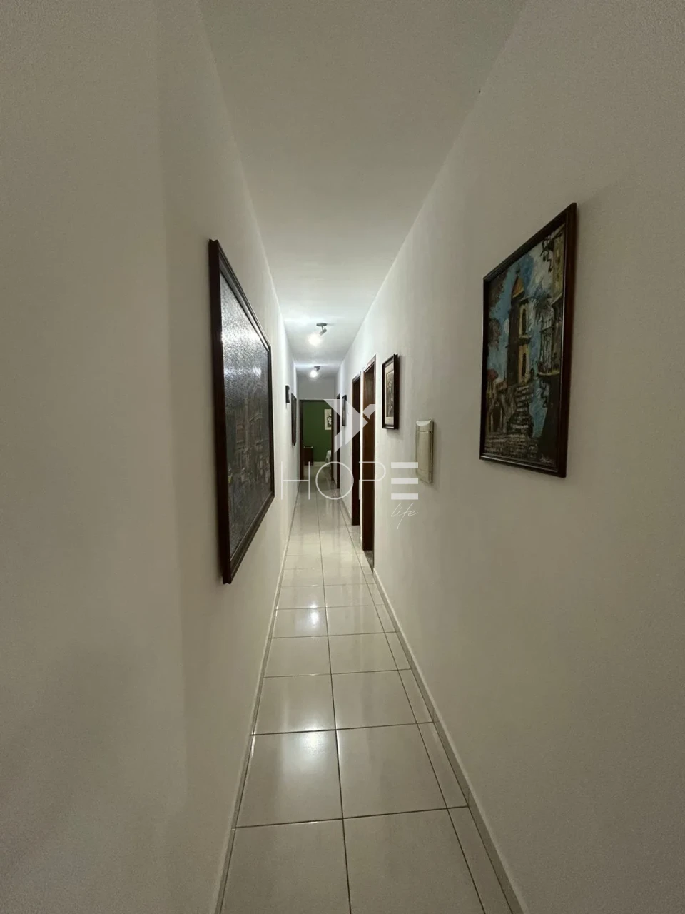 Imagens do imóveis Casa Geminada à venda com 126 m² - 3 quartos - 1 suíte - área gourmet - Zona Norte - Londrina PR