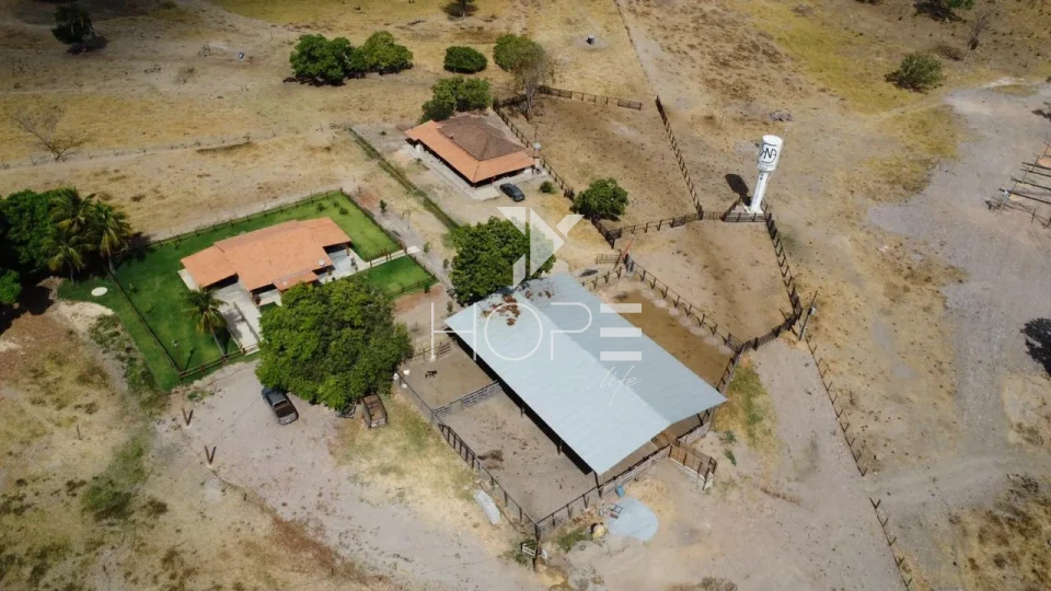 Imagens do imóveis Fazenda à venda com 72 alqueires - 55 em pasto - pronta - curral completo - região de Morro Agudo - Faina GO