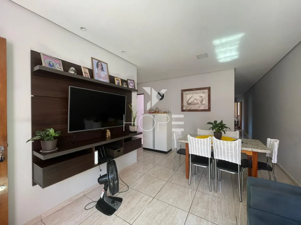 Imagens do imóveis CASA A VENDA CHAMONIX - 3 DORMITÓRIOS (1 SUÍTE) - 125m² - R$ 490.000,00