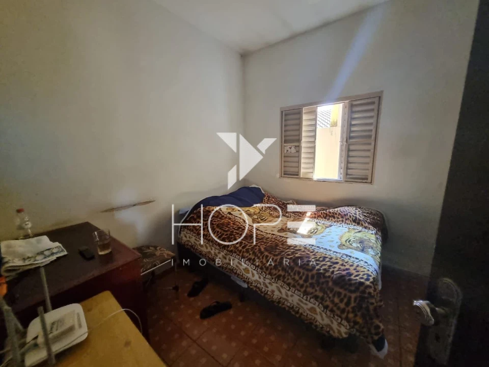 Imagens do imóveis Casa com Edícula à Venda na Zona Oeste de Londrina – Bairro Olímpico