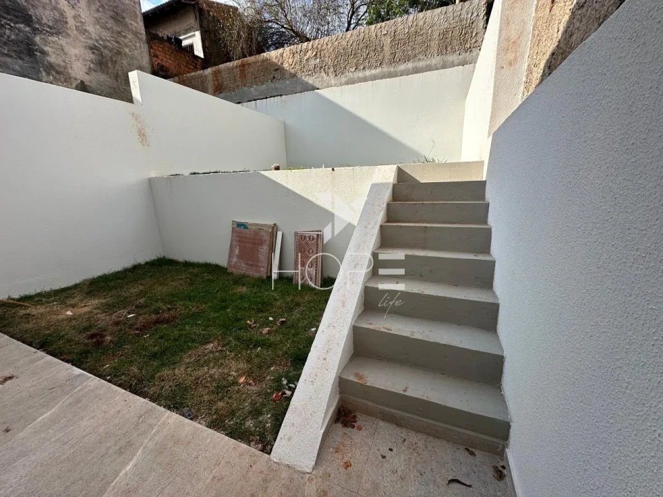 Imagens do imóveis Casa à venda com 2 quartos (1 suíte) e terreno de 180 m² no Jardim Colúmbia – Zona Oeste – Londrina/PR