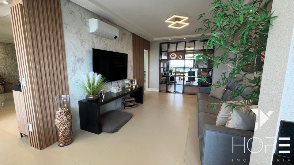 Imagens do imóveis Apartamento de 246 m² com 4 quartos (2 suítes) à venda no Palazzo Veronesi – Alto Padrão no Bela Suíça