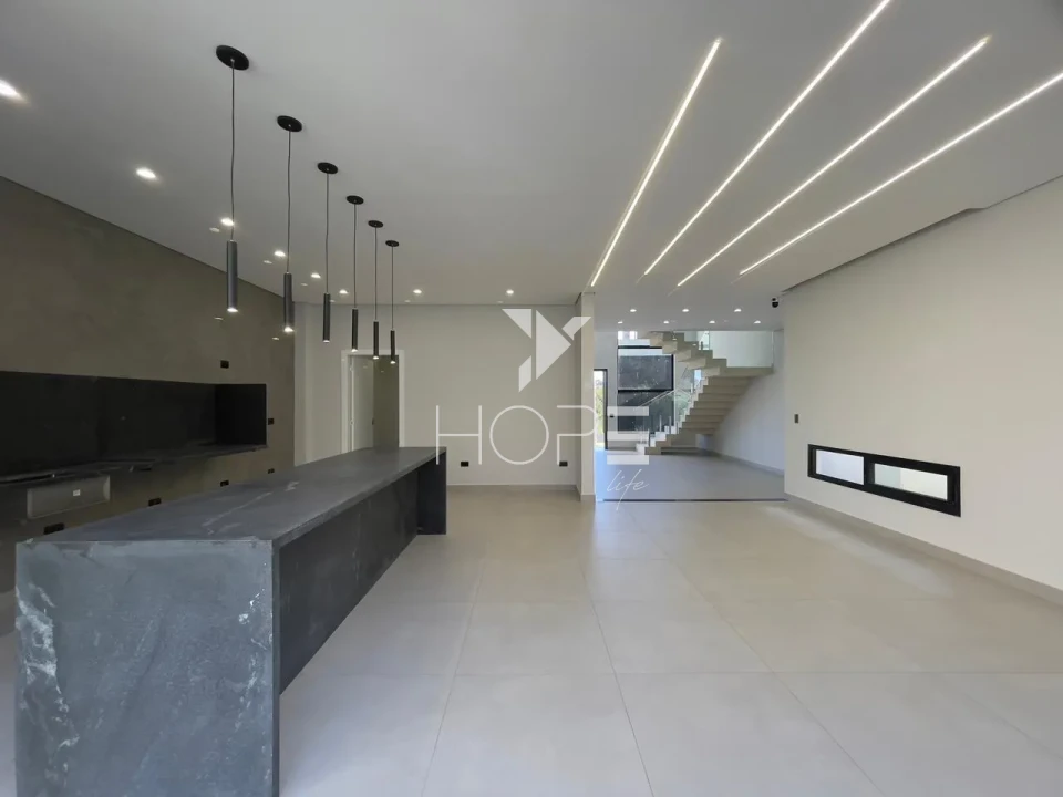 Imagens do imóveis Sobrado com Piscina à Venda - 230m² – 3 Suítes – Condomínio Araguari Tauá – Zona Leste – Londrina/PR