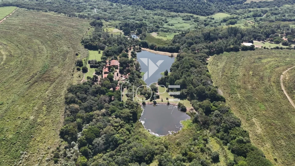 Imagens do imóveis Fazenda à venda com 483 alqueires - 77% de aproveitamento - potencial para irrigação - Botucatu SP