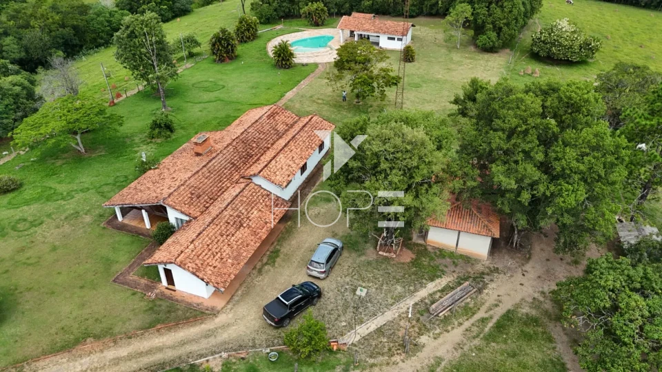 Imagens do imóveis Sítio à venda com 14.47 alqueires - pecuária - sede com piscina - Tatuí SP