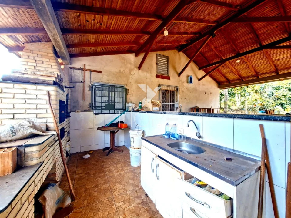 Imagens do imóveis Chácara à venda com 9.200 m² - casa com 180 m² - Estrada do Limoeiro - Londrina PR