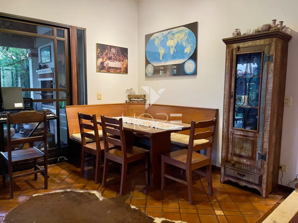 Imagens do imóveis Sobrado à Venda com Piscina – 301m² – 3 Quartos (1 Suíte) – Tucano – Zona Sul – Londrina/PR