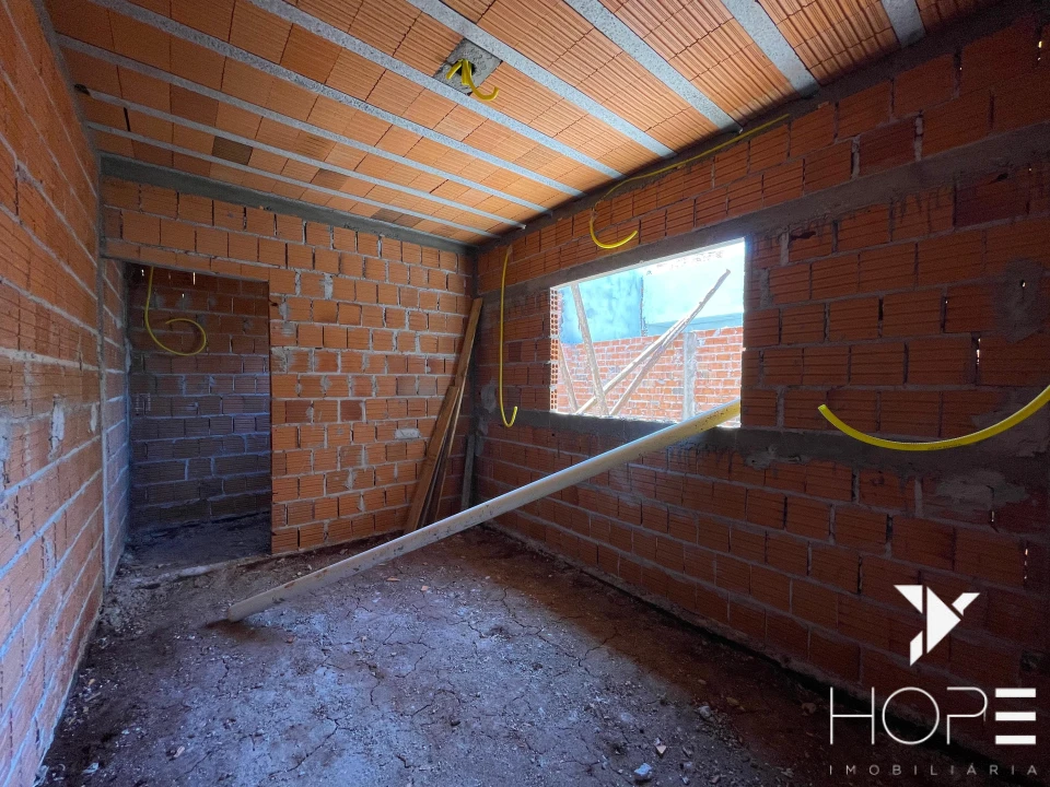 Imagens do imóveis Casa Geminada à Venda – 3 Quartos (1 Suíte) – 81m² – Jardim do Café – Cambé