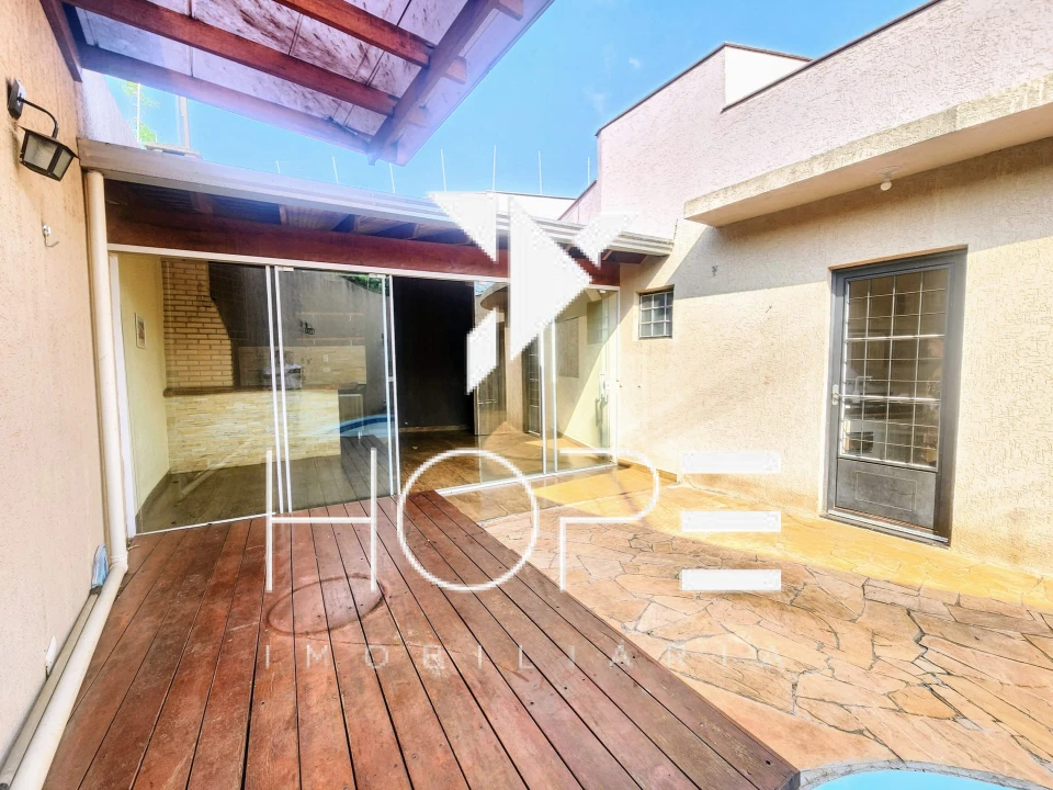 CASA  DE 150 m² A VENDA NA AVENIDA  DAS NACOES