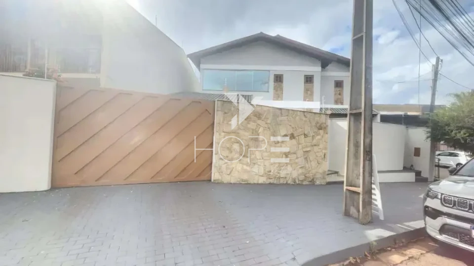 Imagens do imóveis Sobrado para locação com 350 m² - 4 quartos - piscina - próximo à Avenida Maringá - Quebec -Londrina PR