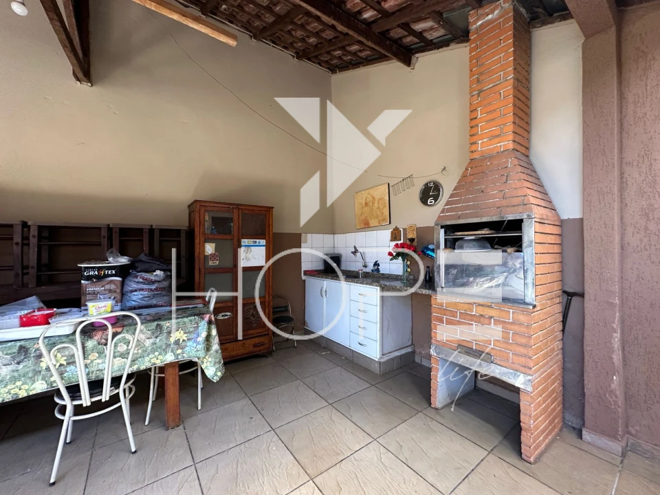 Imagens do imóveis Casa à venda/ Locação  no Conjunto José Giordano – 2 quartos (1 suíte) – 178 m² – Zona Norte – Londrina/PR