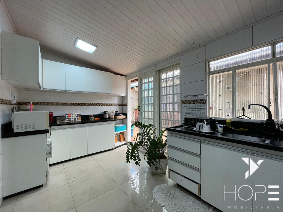 CASA TÉRREA A VENDA - 3 QUARTOS - VILA CASONI - LONDRINA