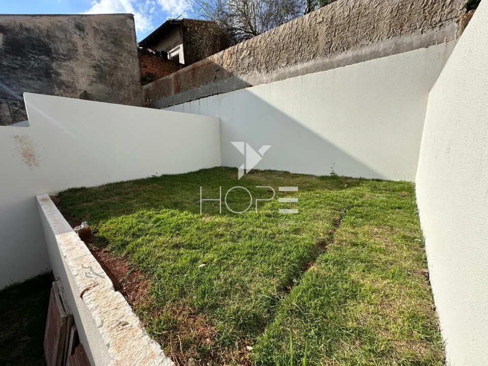 Imagens do imóveis Casa à venda com 2 quartos (1 suíte) e terreno de 180 m² no Jardim Colúmbia – Zona Oeste – Londrina/PR