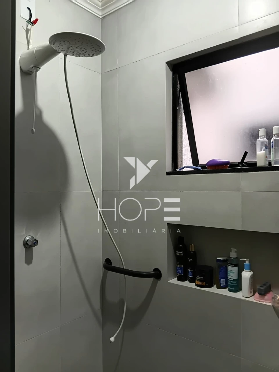 Casa com Edícula à Venda – 286m² – 4 Quartos (2 Suíte) – Bandeirantes – Zona Oeste – Londrina/PR