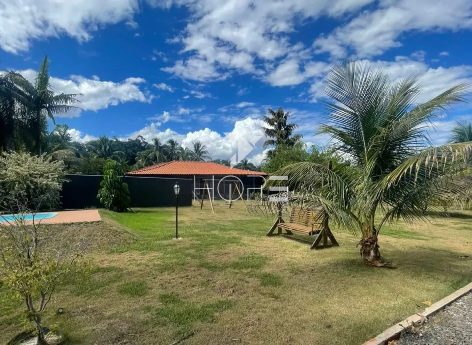 Imagens do imóveis Chácara molhada à venda com 1.872 m² - piscina e churrasqueira - próxima ao lago - Alvorada do Sul PR