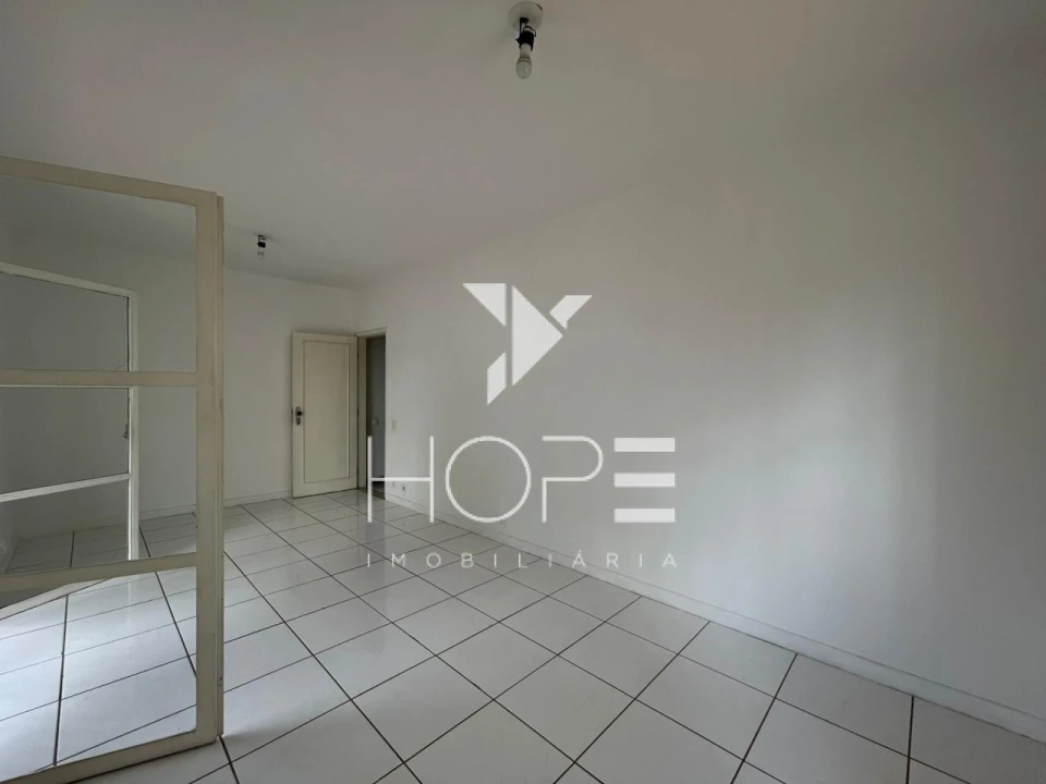 Sobrado Comercial e Residencial para Venda e Locação – 5 Quartos (2 Suítes) – Centro – Londrina/PR 