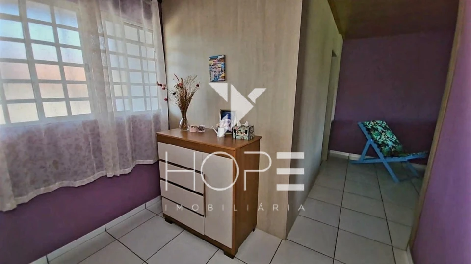 Sobrado à venda na Zona Norte de Londrina – 3 quartos