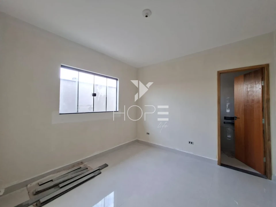 Imagens do imóveis Casa Geminada à venda com 71 m² - 3 quartos - 1 suíte - Jardim Montecatini - Zona Leste - Londrina PR