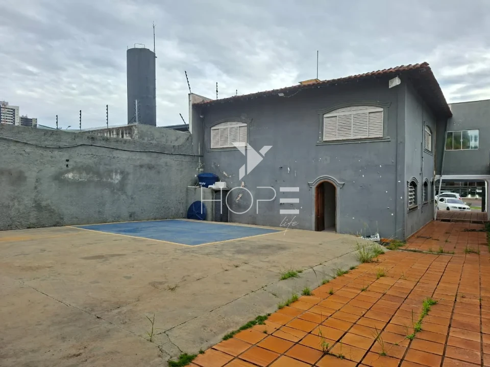 Imagens do imóveis Sobrado comercial para locação com 200m² - 6 salas - 6 vagas - Av. Higienópolis - próximo ao Lago Igapó - Londrina PR
