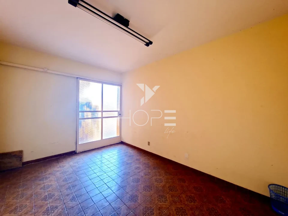 Imagens do imóveis Casa comercial à venda com 438 m² - próxima à Av. Higienópolis e Av. JK - Centro - Londrina PR