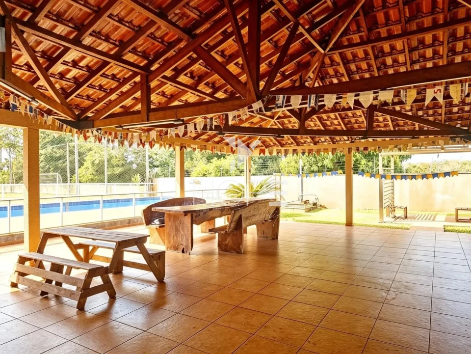 Imagens do imóveis Chácara à Venda – 2.480m² – 5 Quartos (3 Suítes) - Londrina
