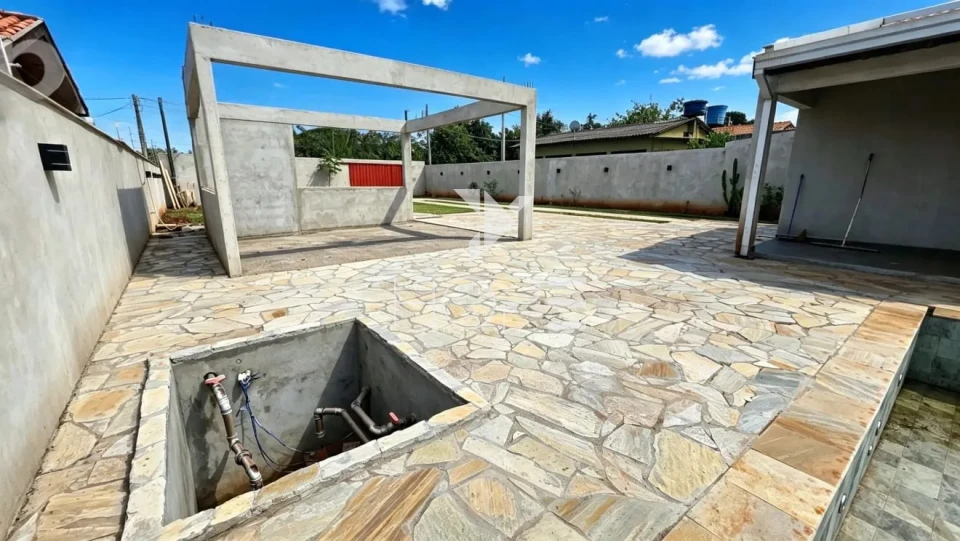 Imagens do imóveis Chácara à Venda – 1.000m² – 3 Quartos (1 Suíte) – Bairro Limoeiro – Londrina/PR