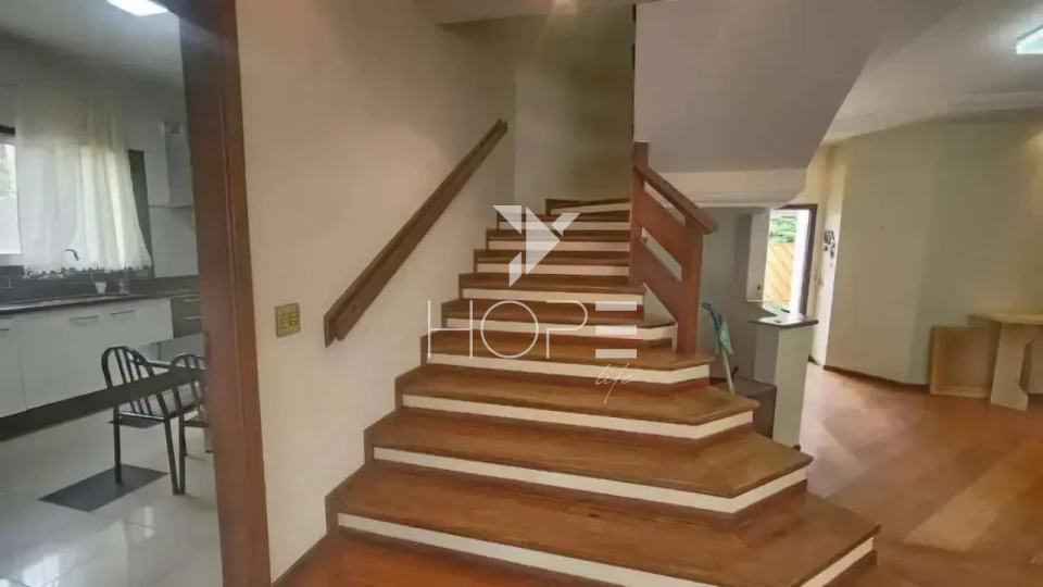 Imagens do imóveis Sobrado para locação com 350 m² - 4 quartos - piscina - próximo à Avenida Maringá - Quebec -Londrina PR