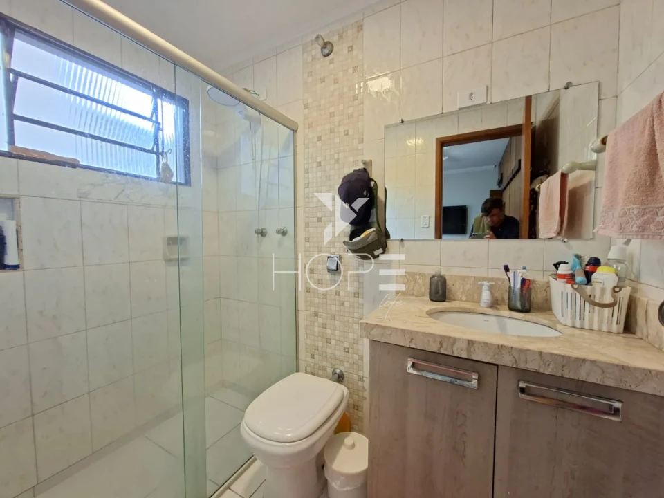 Imagens do imóveis Casa à venda com 190 m² - 4 quartos - 2 banheiros - edícula - 3 vagas - Zona Leste - Proximo ao Aeroporto - Londrina PR